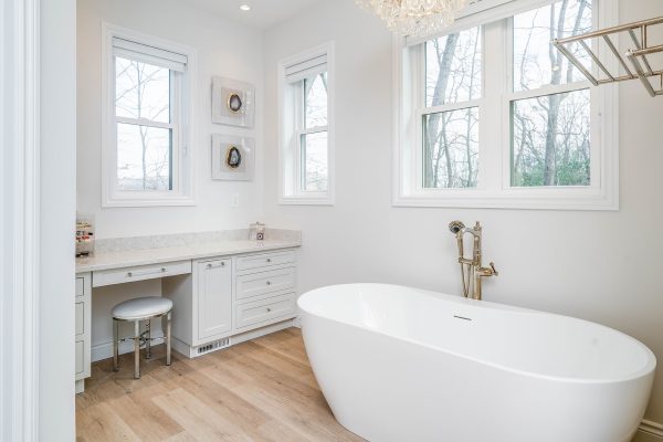 670 Bel-Shore Lane exteriors